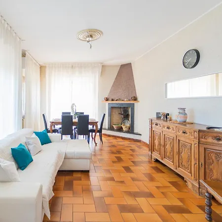 Apartment Jolie Chiavari